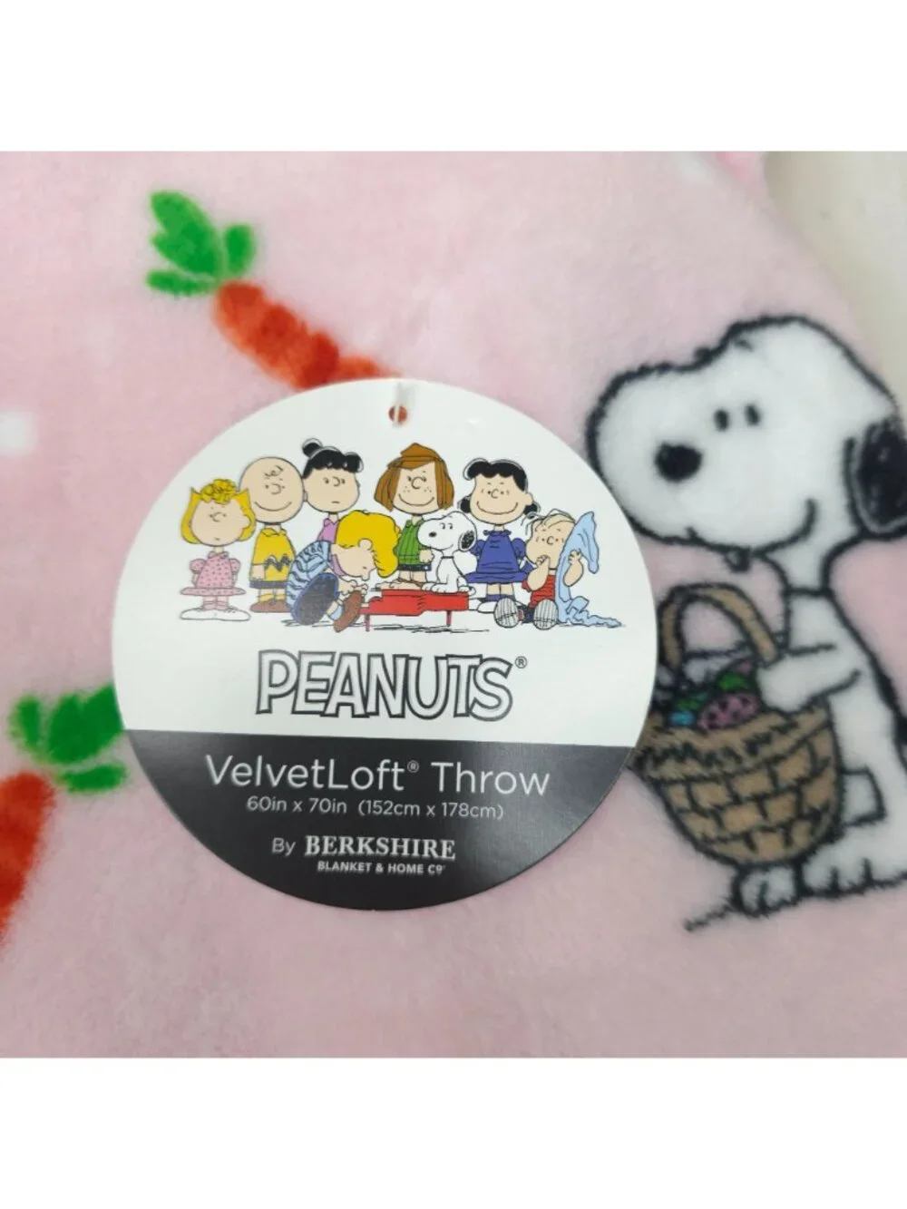 Peanuts VelvetLoft Snoopy & Carrots Plush Throw Blanket 60x70